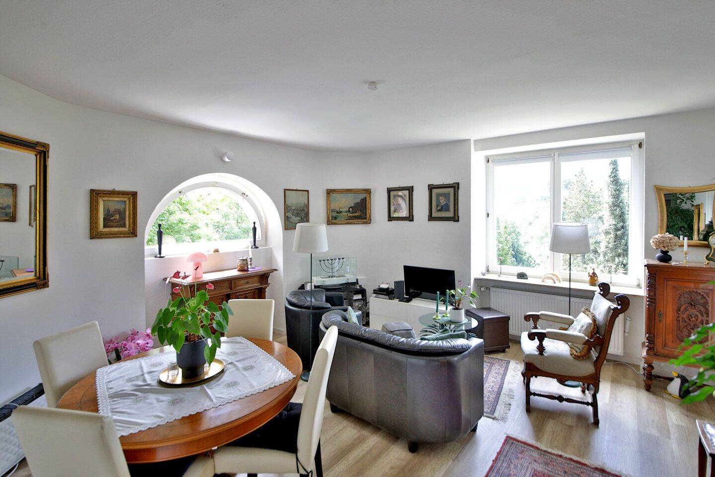 Charmante Eigentumswohnung mit Terrasse in denkmalgeschütztem Altbau, 76530 Baden-Baden (Ebersteinburg Innenstadt Lichtental Varnhalt Weststadt)