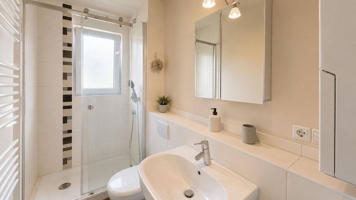 Praktische Etagenwohnung in ruhiger Lage, 65929 Frankfurt am Main (Höchst Schwanheim Unterliederbach)