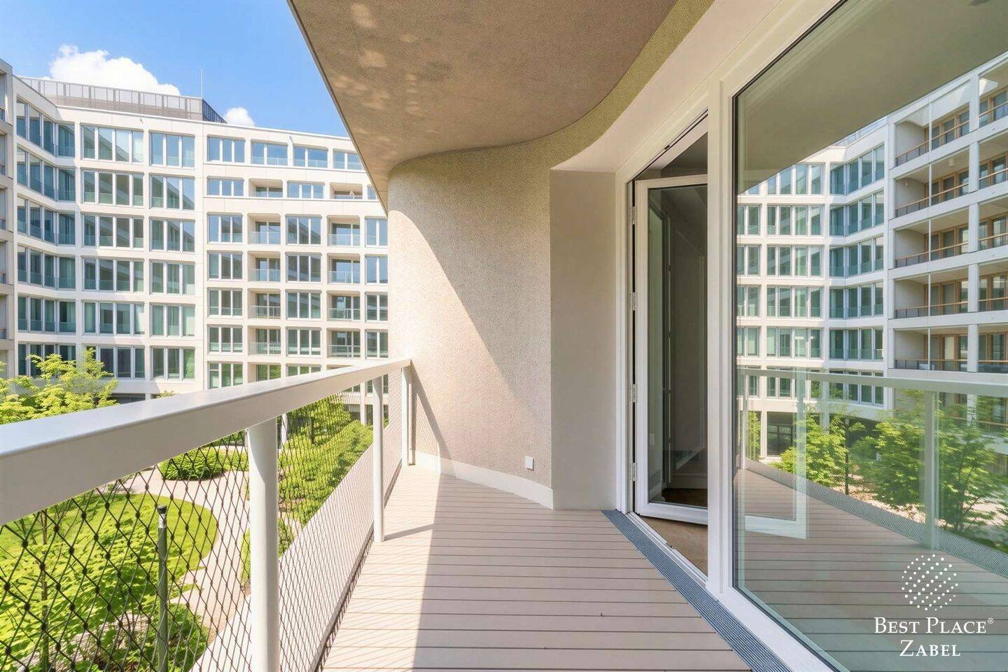VERT am Tacheles: Exklusive 2-Zimmer-Residenz von Herzog & de Meuron mit Concierge, Spa & Pool, 10117 Berlin (Mitte)