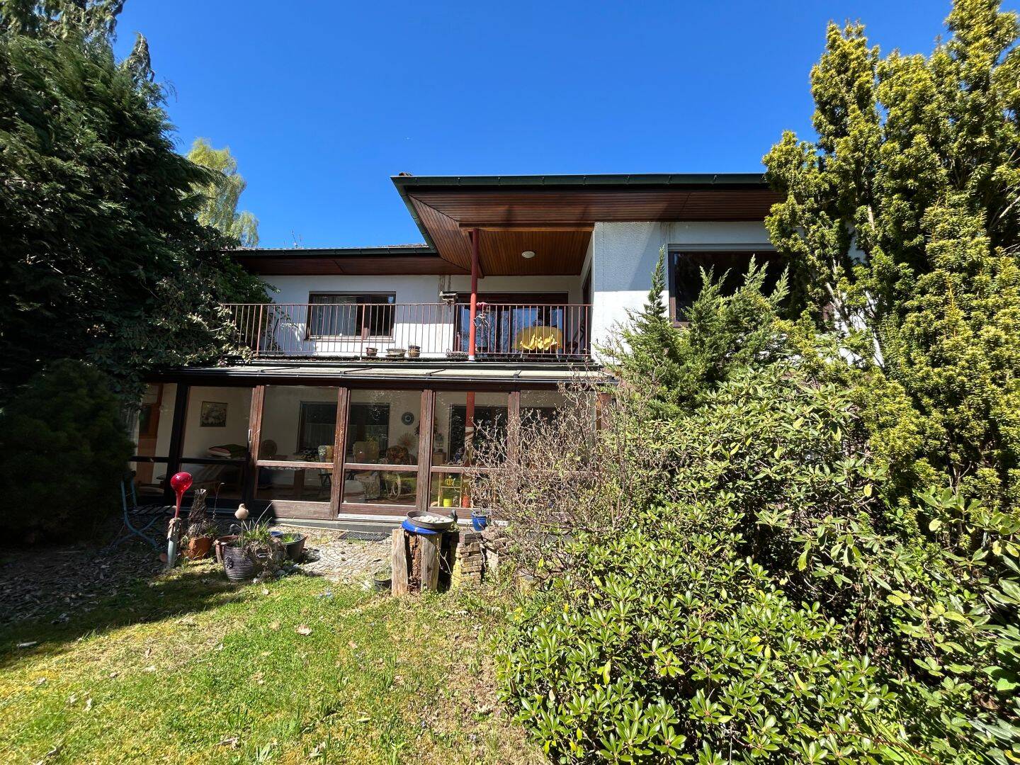 Großzügiges Wohnhaus mit traumhaften Garten und Wintergarten  in Neustadt a.d. Waldnaab, 92660 Neustadt a.d. Waldnaab