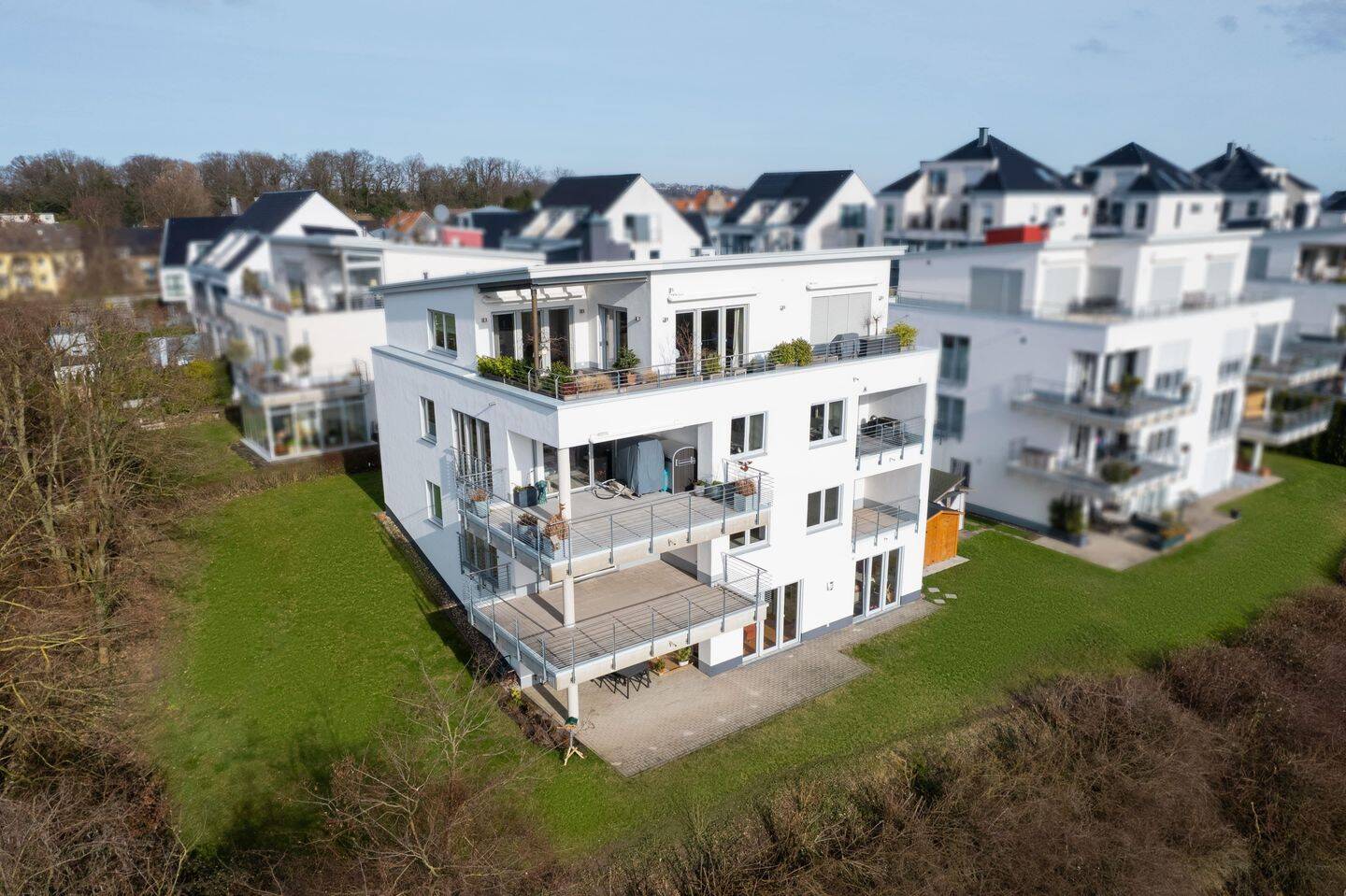 Exklusive Erdgeschosswohnung mit traumhaften Panoramablick – 2 Schlafzimmer, 2 Bäder & 2 Balkone, 45527 Hattingen