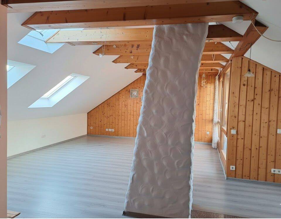 Lichtdurchflutete 2,5-Zimmer-Dachgeschosswohnung nahe U3-Kleinreuth, 90431 Nürnberg