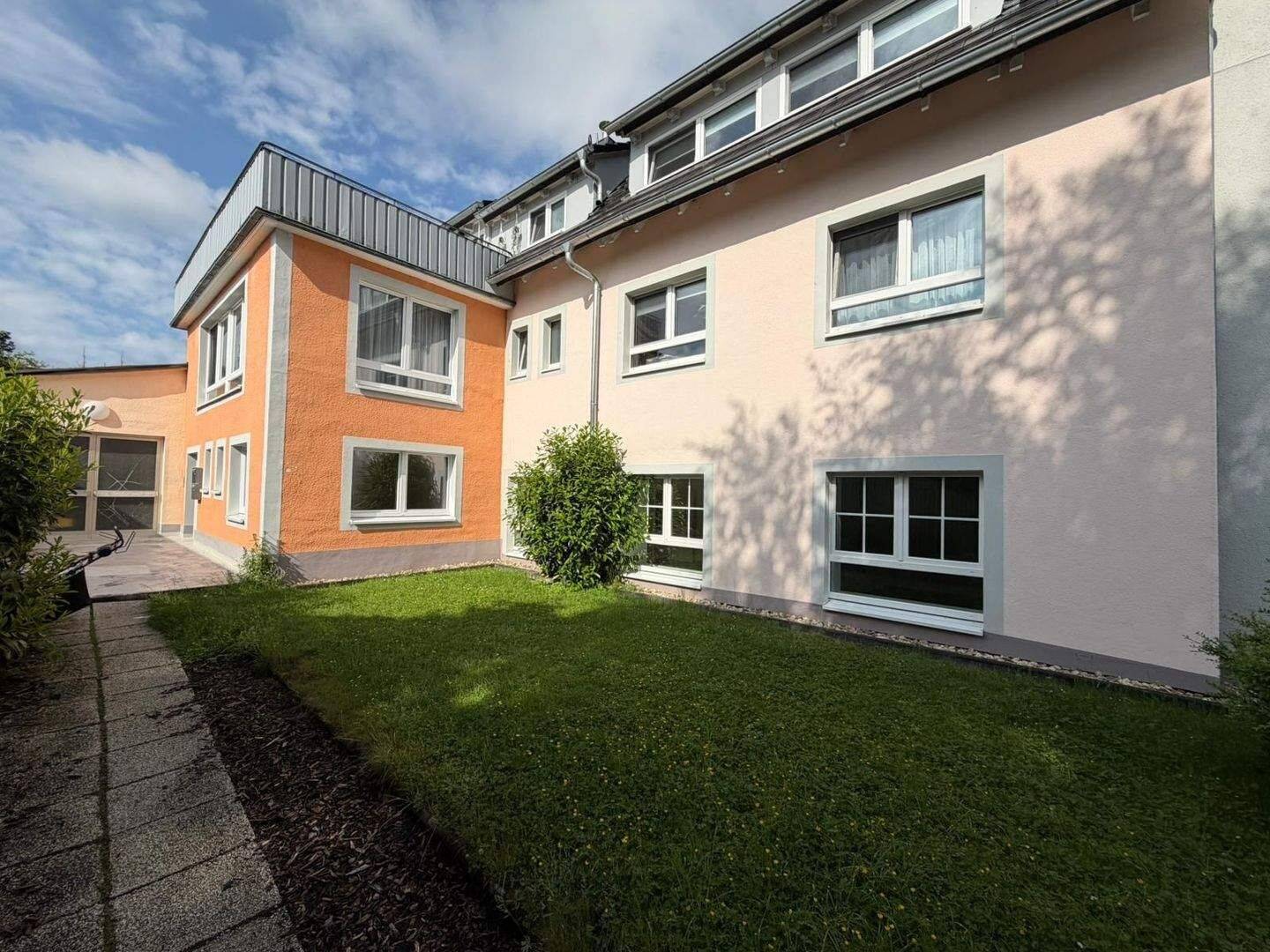 2 Zimmer, Wohnküche, Bad, kernsaniert, Gartenbenutzung, 37235 Hessisch Lichtenau