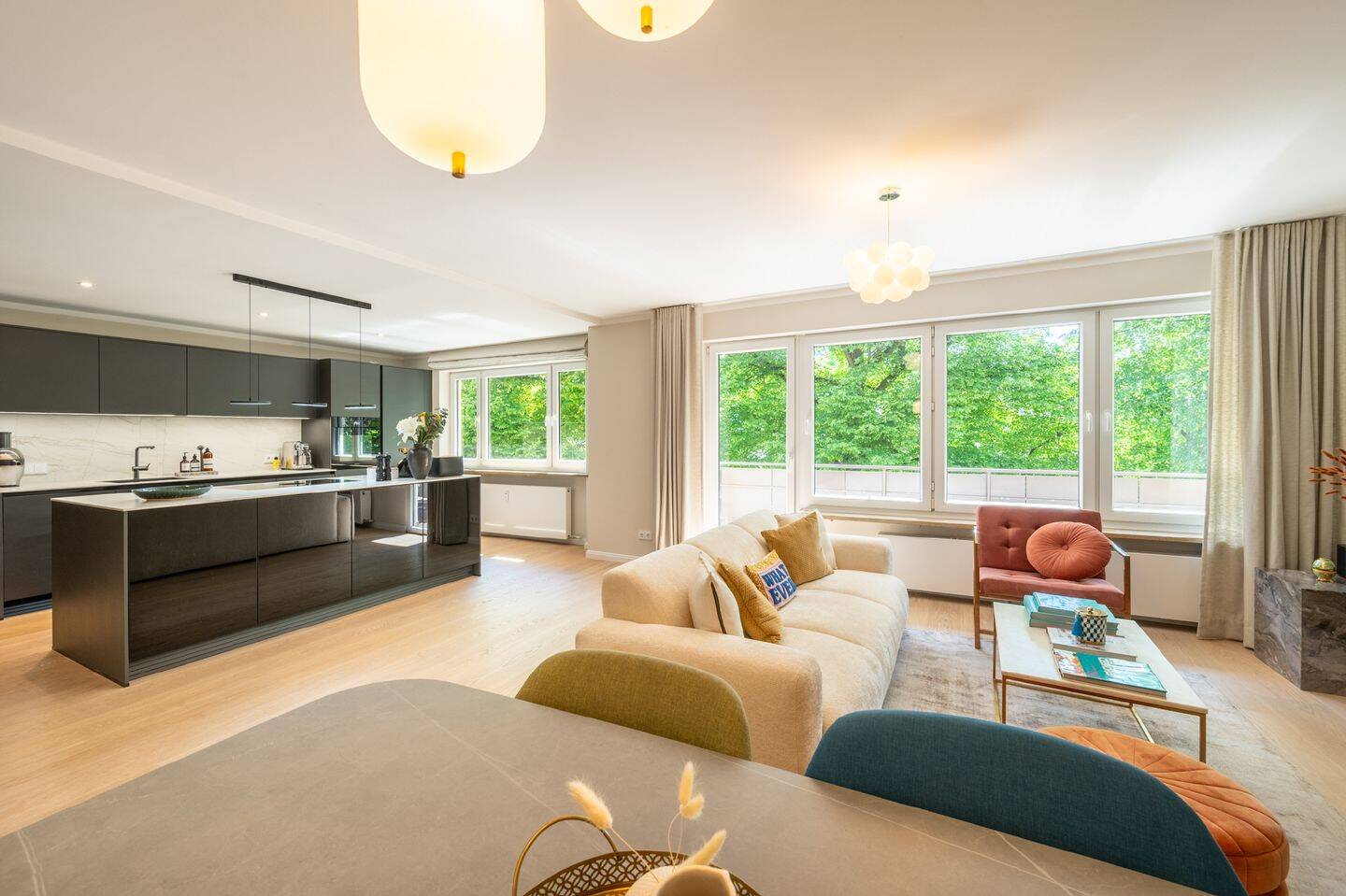 AIGNER – 56m² Dachterrasse: Moderne 4-Zimmer-Wohnung in sehr guter Lage von Bogenhausen, 81679 München (Bogenhausen)