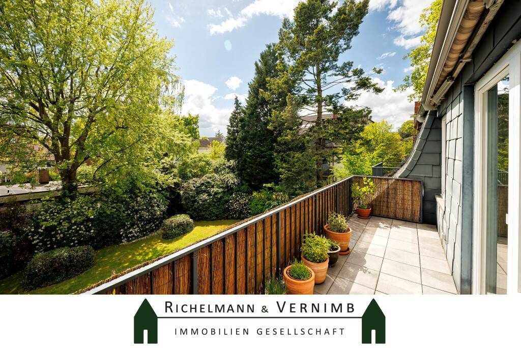 Ein Zuhause über den Dächern des Grüns – Wohnung mit Süd-Loggia und Kaminofen