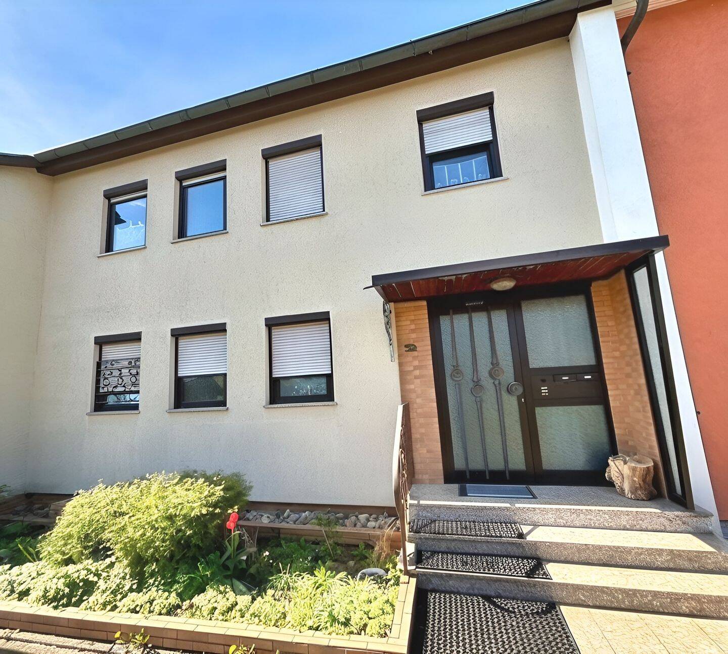 2-FH in Sindelfingen – Reihenmittelhaus mit Garage und großem Garten, 71067 Sindelfingen