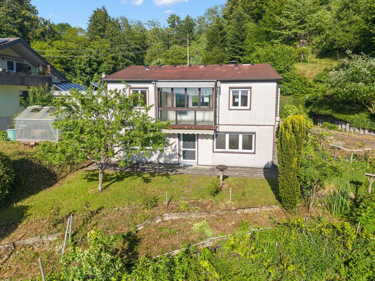 Einfamilienhaus mit Einliegerwohnung in traumhafter Aussichtslage von Küssaberg-Kadelburg, 79790 Küssaberg