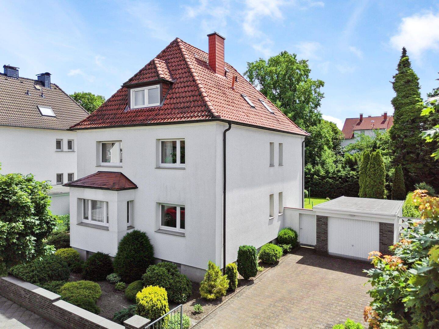 Raum für die ganze Familie: Gepflegtes Zweifamilienhaus mit traumhaftem Garten!, 33647 Bielefeld (Brackwede Senne Ummeln)