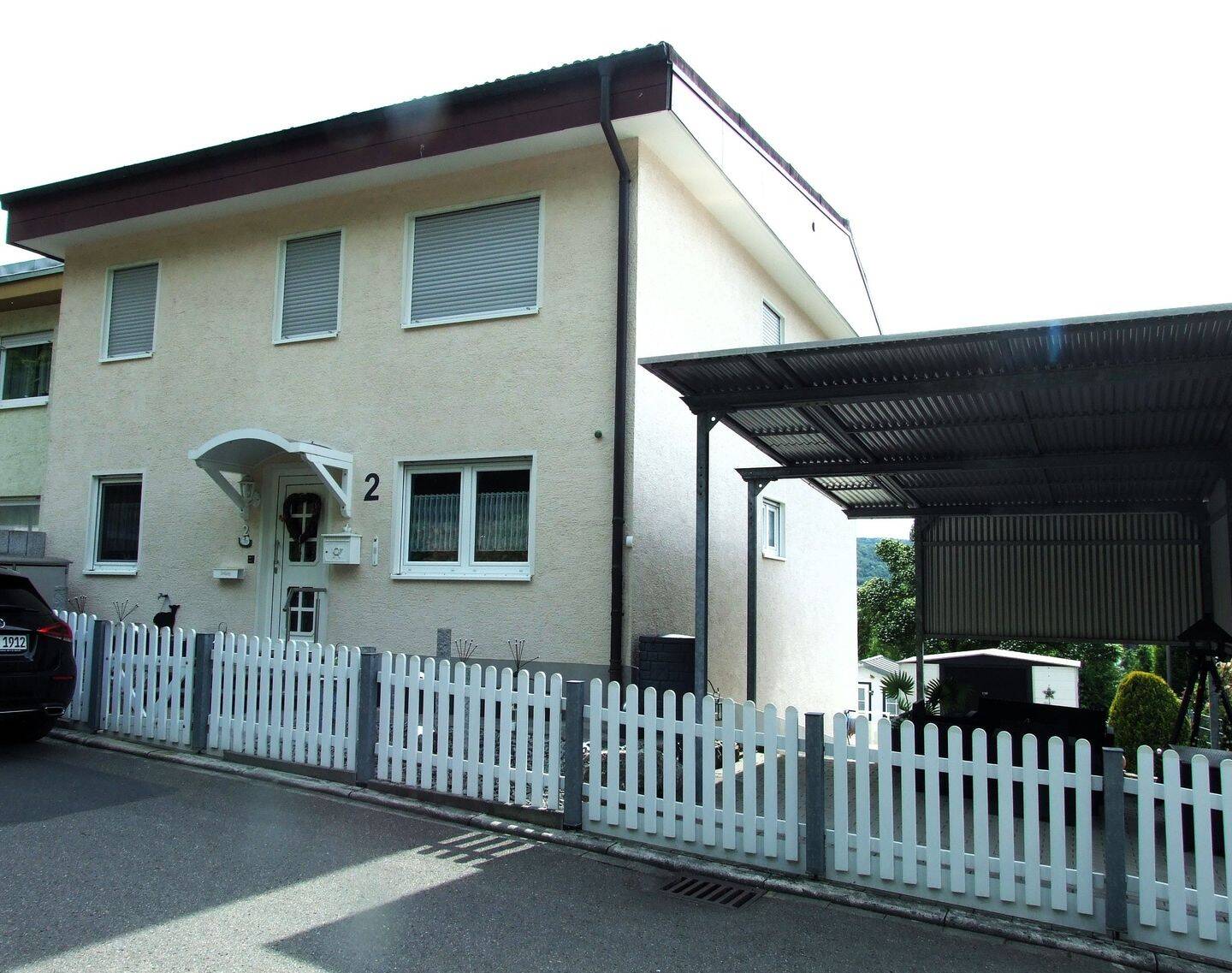 Sehr gepflegtes Reihenendhaus mit Garage und großem Carport, 74821 Mosbach