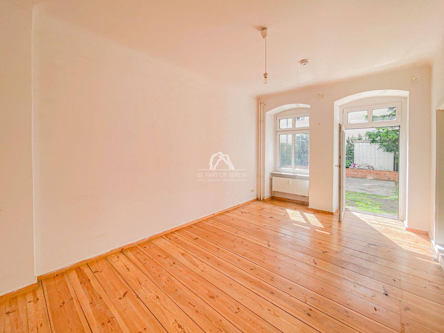 EINMALIG! SPANNENDE ALTBAUWOHNUNG MIT TERRASSE UND DIELENBODEN IM SPRENGELKIEZ! PROVISIONSFREI!, 13353 Berlin (Mitte Charlottenburg-Nord Gesundbrunnen Tiergarten Wedding)