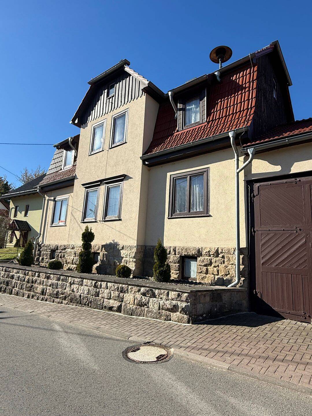 Einfamilienhaus in ruhiger naturnaher Lage mit schönem Grundstück, 99310 Arnstadt
