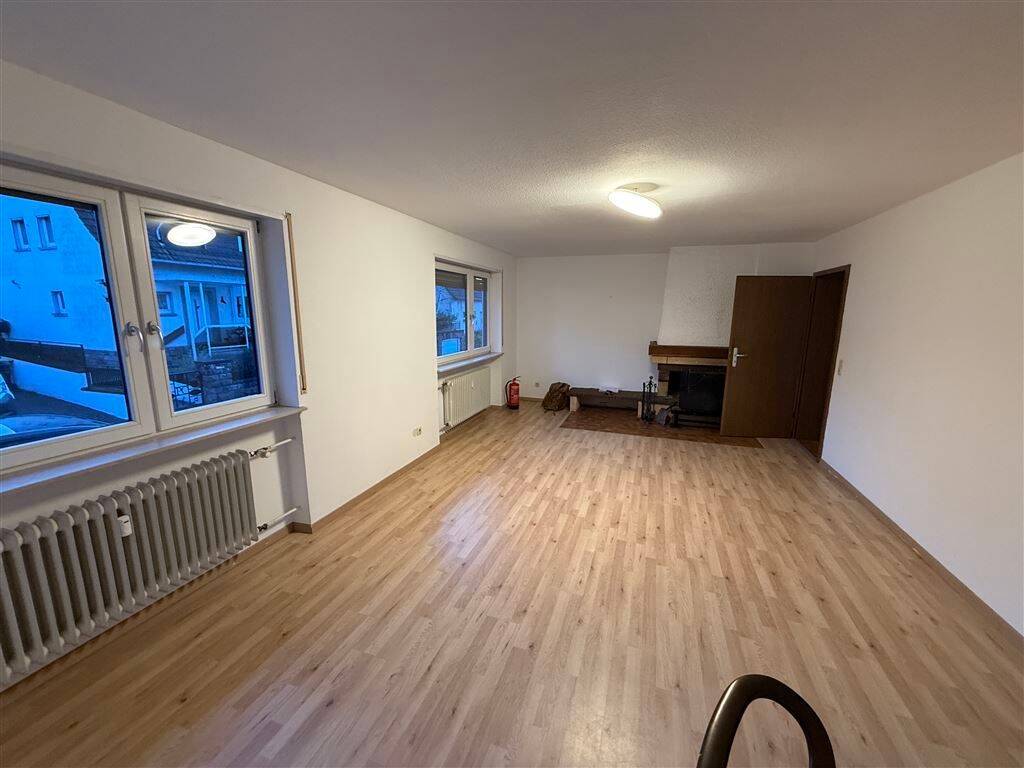 Kaiserslautern-West Einfamilienhaus (DHH) über 3 Etagen, 5 Zimmer, zwei Bäder, separate Küche & Esszimmer mit 147 qm und kleinem Garten!, 67659 Kaiserslautern (Erfenbach Erlenbach Innenstadt Morlautern)
