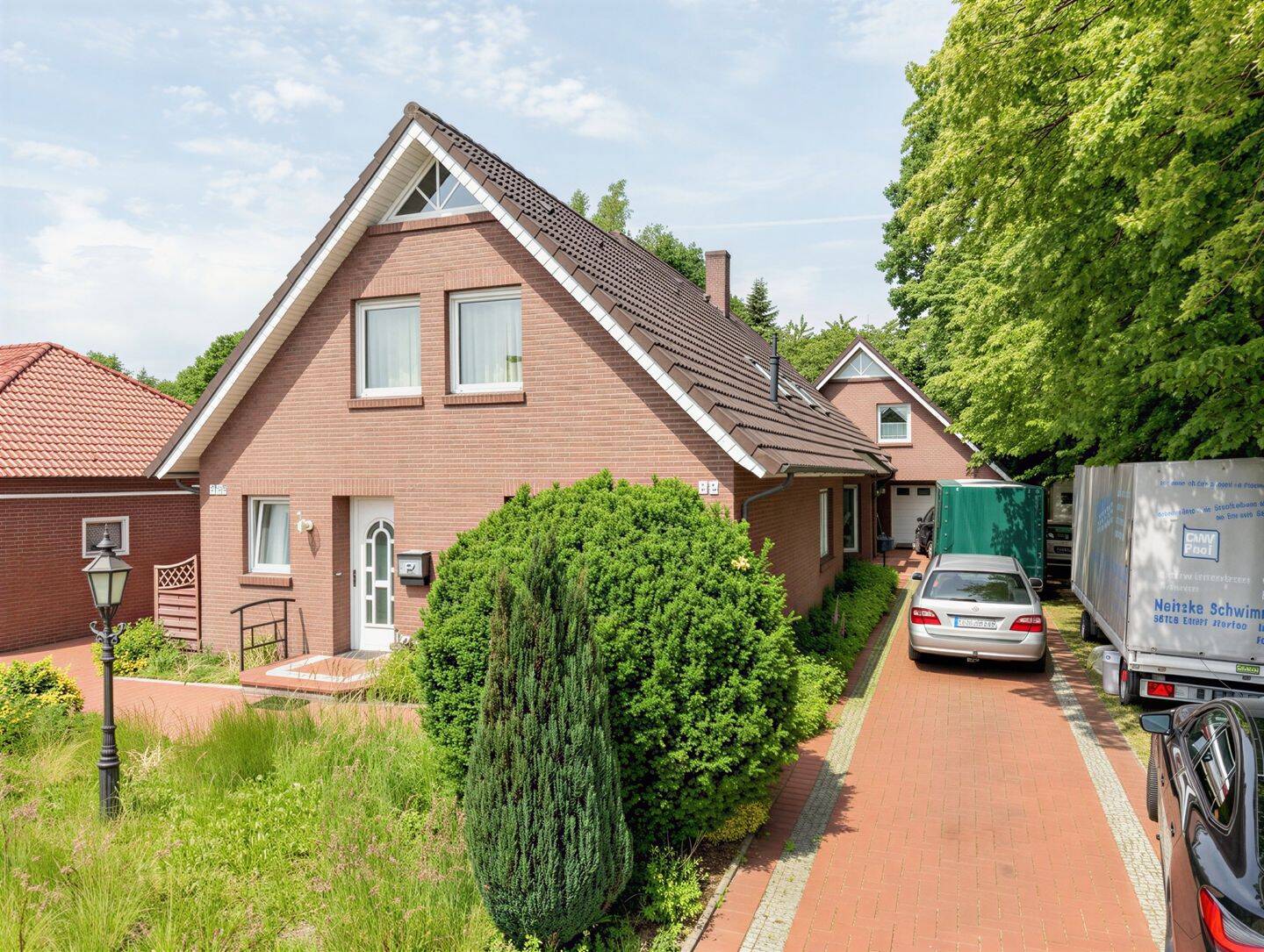 Großzügiges EFH mit Einliegerwohnung, Garage, Werkstatt und vielseitigen Nutzungsmöglichkeiten, 26810 Westoverledingen