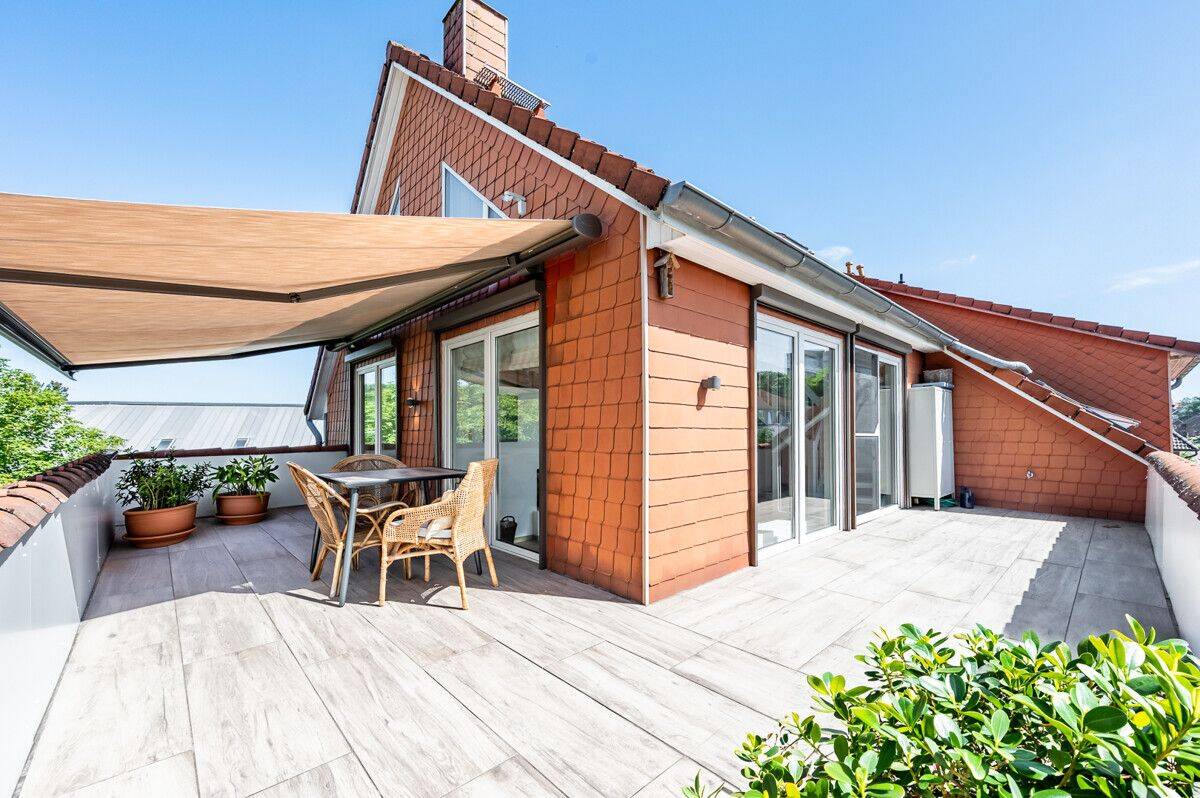 Über den Dächern von Flintbek: Luxus-Penthouse mit Traum-Dachterrasse & Kamin, 24220 Boksee