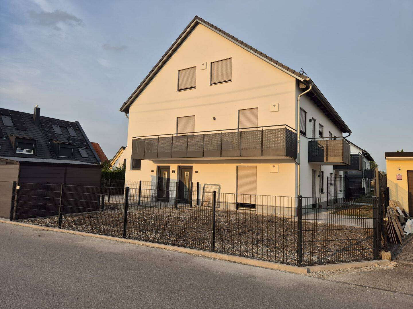 *NEUBAU / ERSTBEZUG* moderne Split-Level-Wohnung mit 85qm Gartenanteil zur Miete, 80995 München (Allach-Untermenzing Feldmoching-Hasenbergl Moosach)