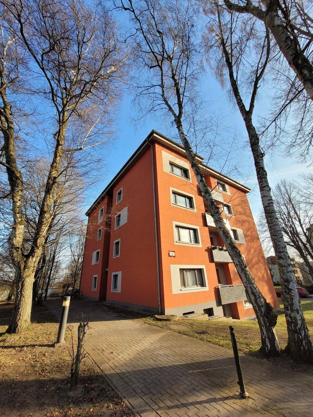 Frisch renovierte Wohnung mit Balkon wartet auf Ihre individuelle Note, 21079 Hamburg (Harburg)