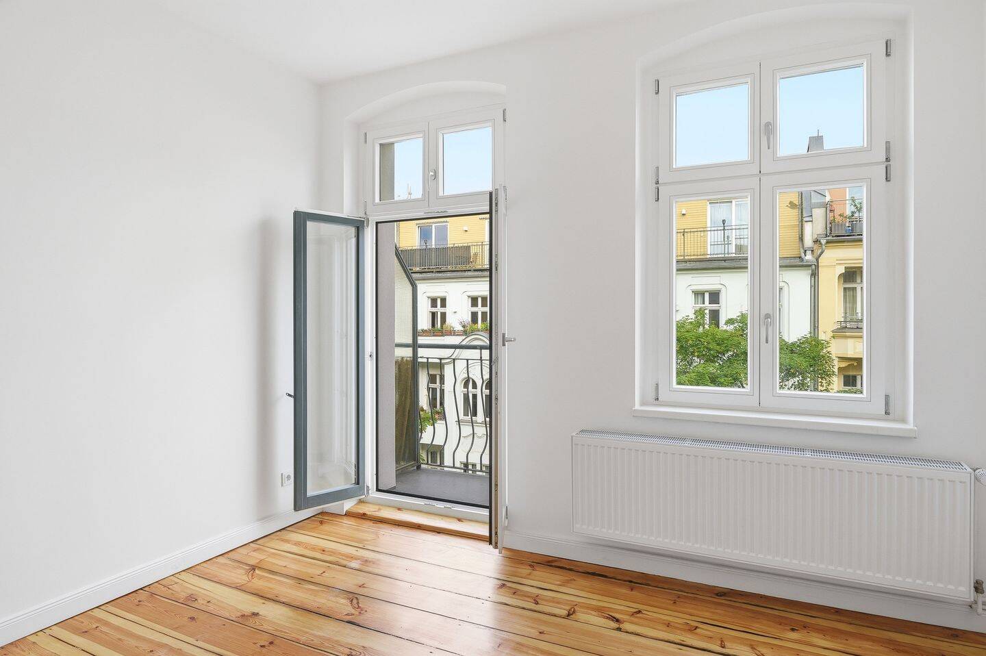 Altbauwohnung im Prenzlauer Berg – Freundliche 3-Zimmerwohnung mit Balkon, 10407 Berlin (Pankow Kleingartenanlage Grönland Kleingartenanlage Neues Heim Kleingartenanlage Volkspark Prenzlauer Berg Prenzlauer Berg)
