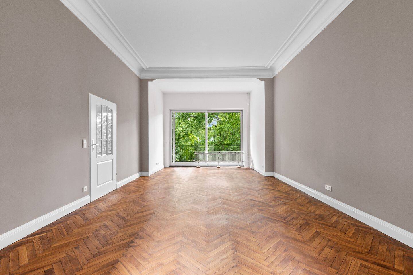Innen charmanter Altbau, außen modern: Schöne Wohnung mit direktem Zugang zum Alsterwanderweg, 22391 Hamburg (Wandsbek)