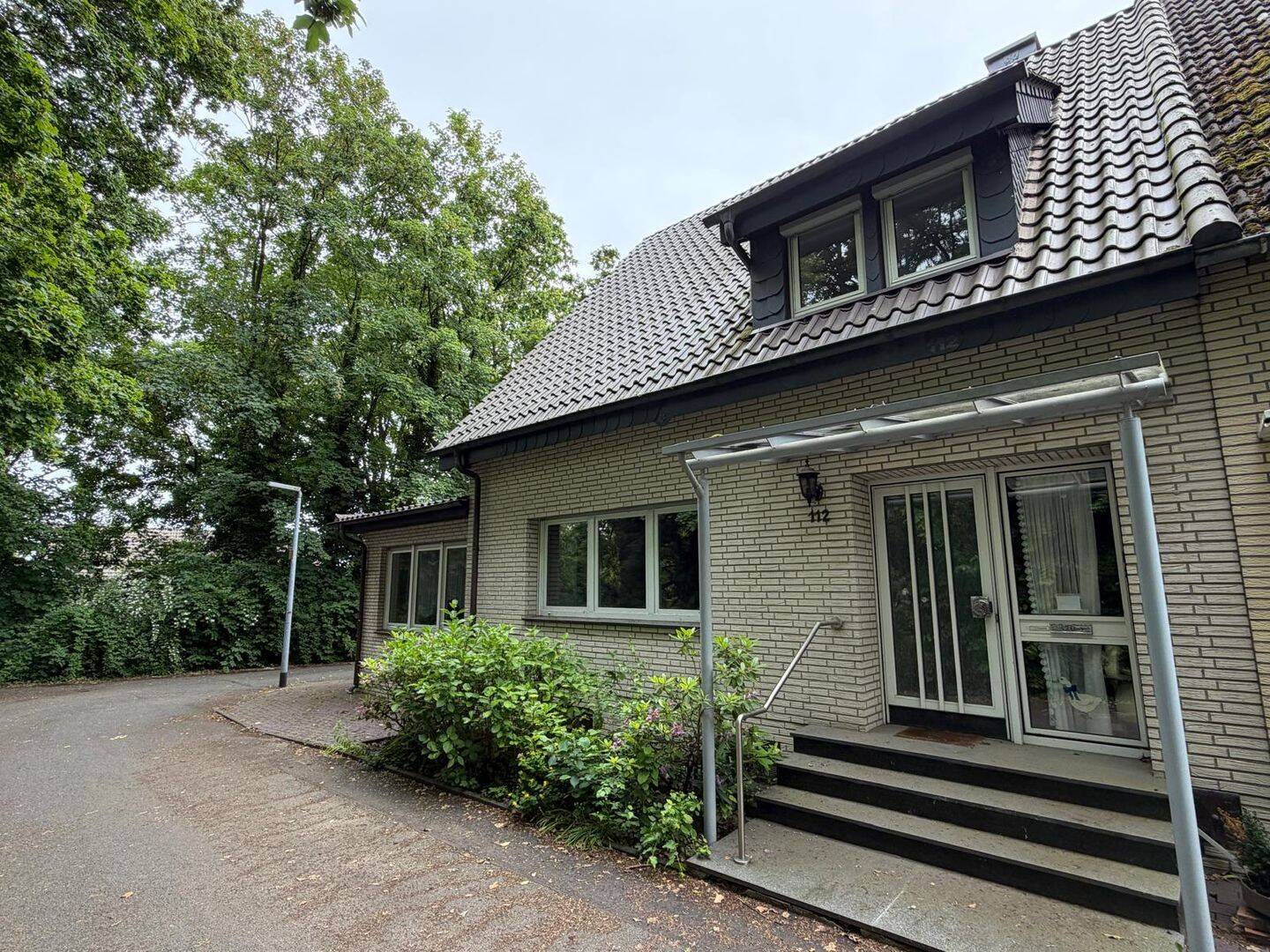 Reihenendhaus mit viel Potenzial am Schölerberg (Erbpacht), 49082 Osnabrück (Kalkhügel Nahne Schölerberg Sutthausen)