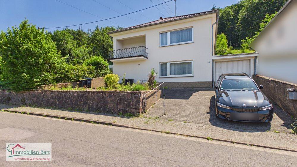 GEPFLEGTES WOHNHAUS MIT EINLIEGERWOHNUNG IN TOP LAGE VON METTLACH!, 66693 Mettlach