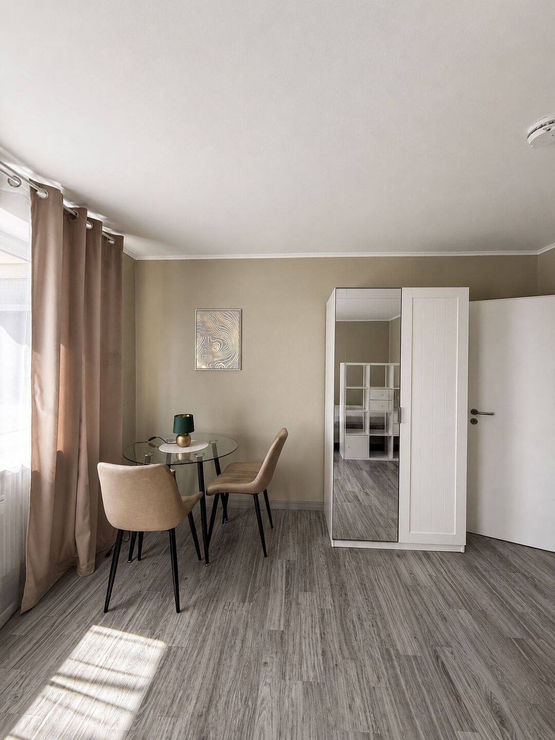 möblierte 1-Zimmer-Wohnung auf Zeit in Augsburg Innenstadt, 86153 Augsburg (Innenstadt)