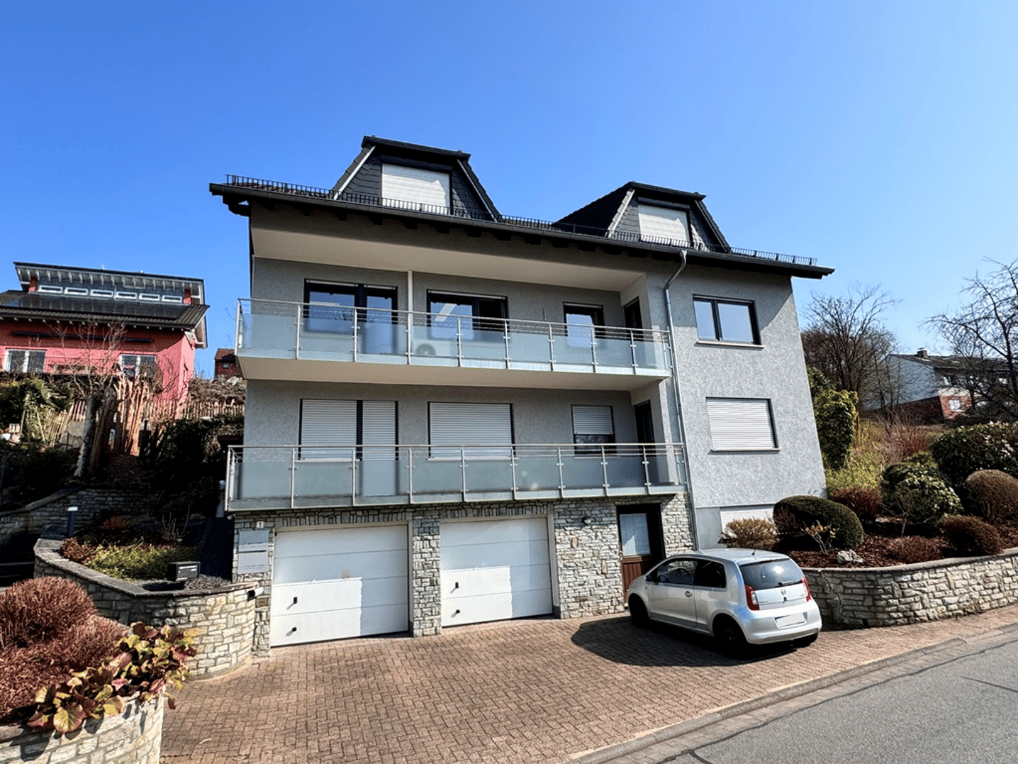 Großzügige Dreizimmer-Wohnung mit herrlichem Blick, 63849 Leidersbach