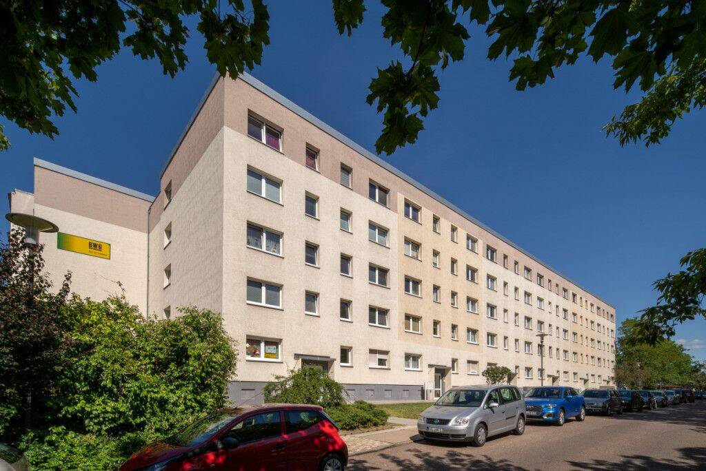 Wir sanieren für Sie – 2-Raum-Wohnung im EG, 6130 Halle (Saale) (Ammendorf-Beesen Damaschkestraße Dieselstraße Südstadt)
