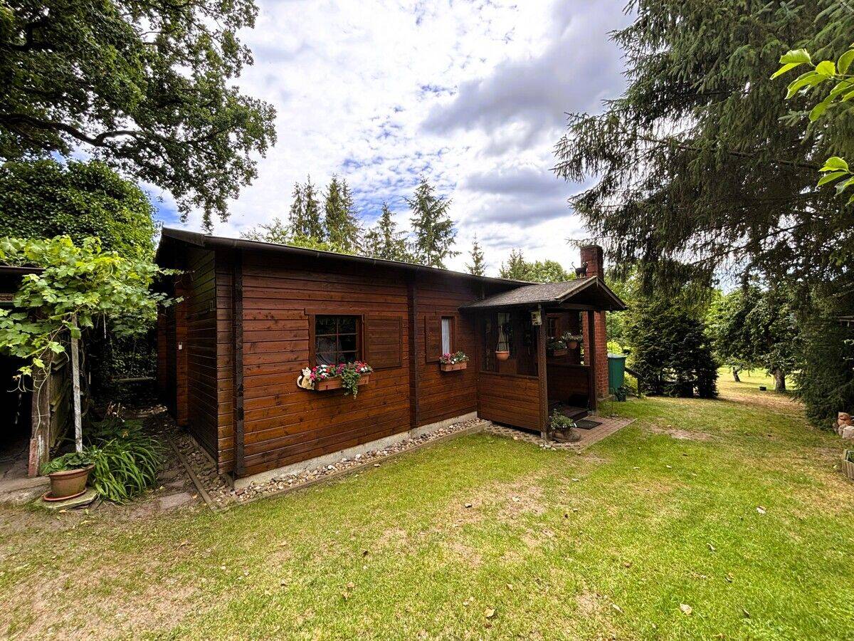 gepflegtes Ferienhaus auf großem Grundstück im Müritz Nationalpark, 17237 Kratzeburg