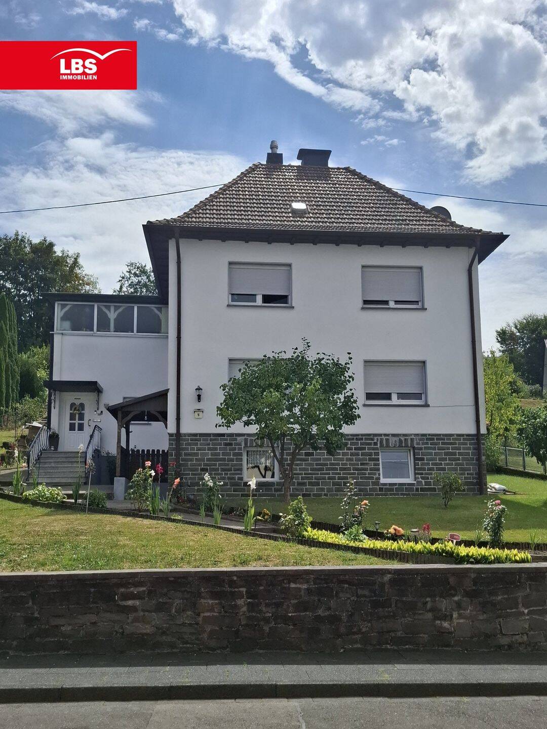 Repräsentatives Zweifamilienhaus mit Einliegerwohnung, 51645 Gummersbach