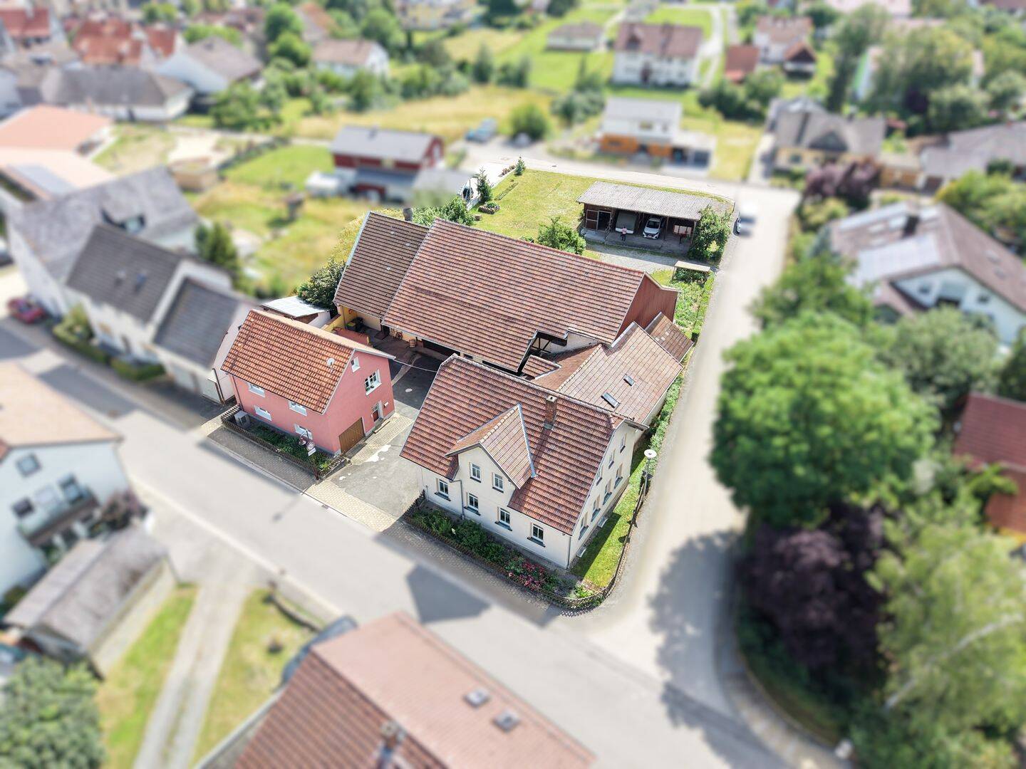 Großes & kleines Wohnhaus, PV-Anlage, Nebengebäude, großes Grundstück und noch viel mehr!, 96253 Untersiemau
