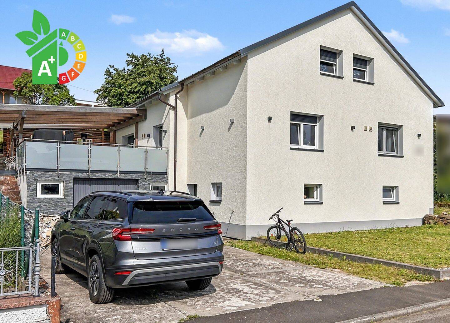 Kernsaniertes und charmantes Einfamilienhaus mit Pool und großem Garten in Mücke, 35325 Mücke
