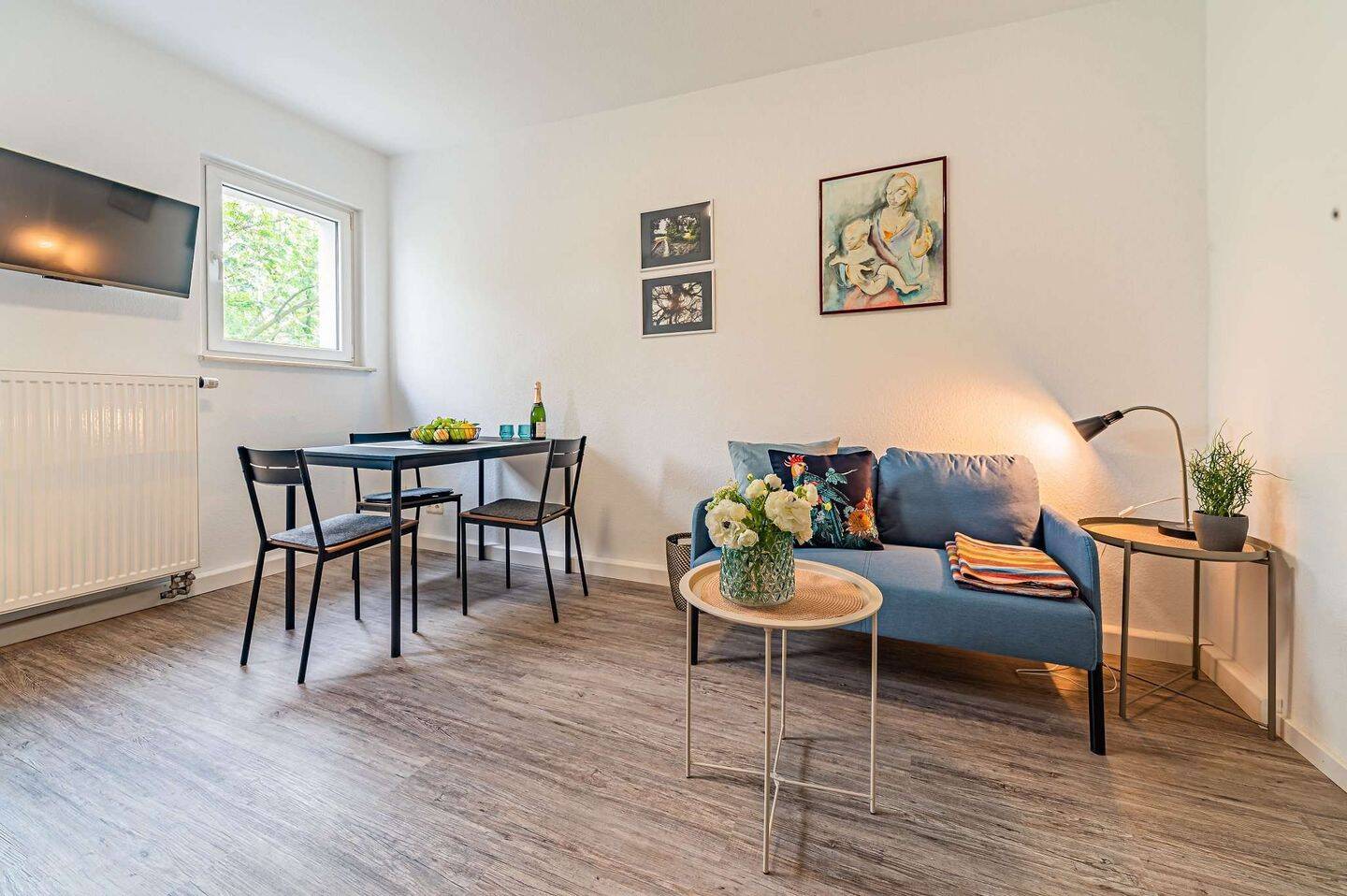 City West: Großzügiges Apartment mit Balkon, 60486 Frankfurt am Main (Bockenheim Gallus Rödelheim Westend-Süd)