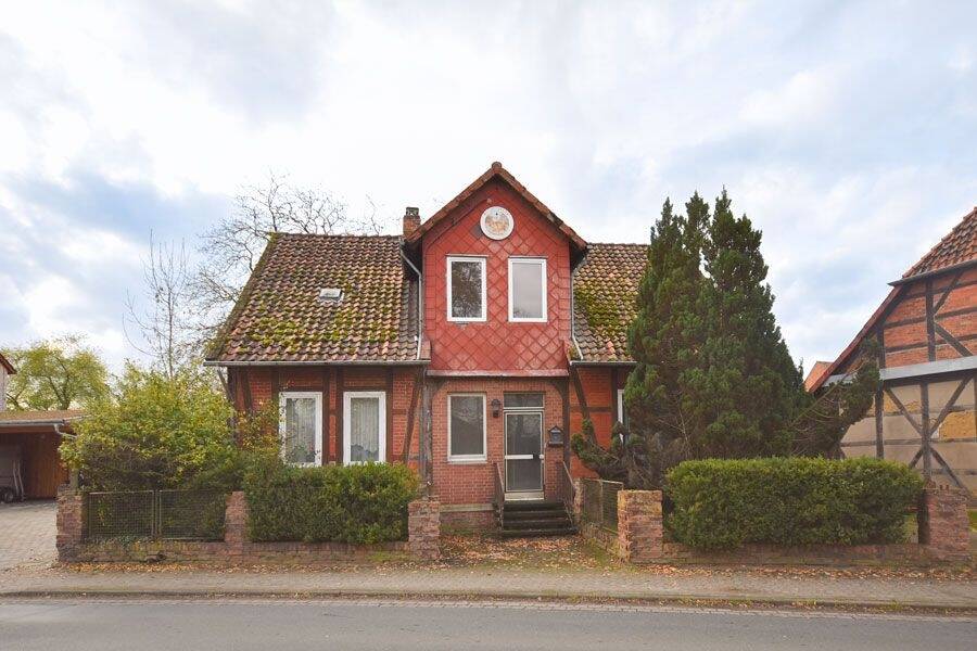 Großzügiges Einfamilienhaus wartet auf liebevolle Sanierung!, 31234 Edemissen