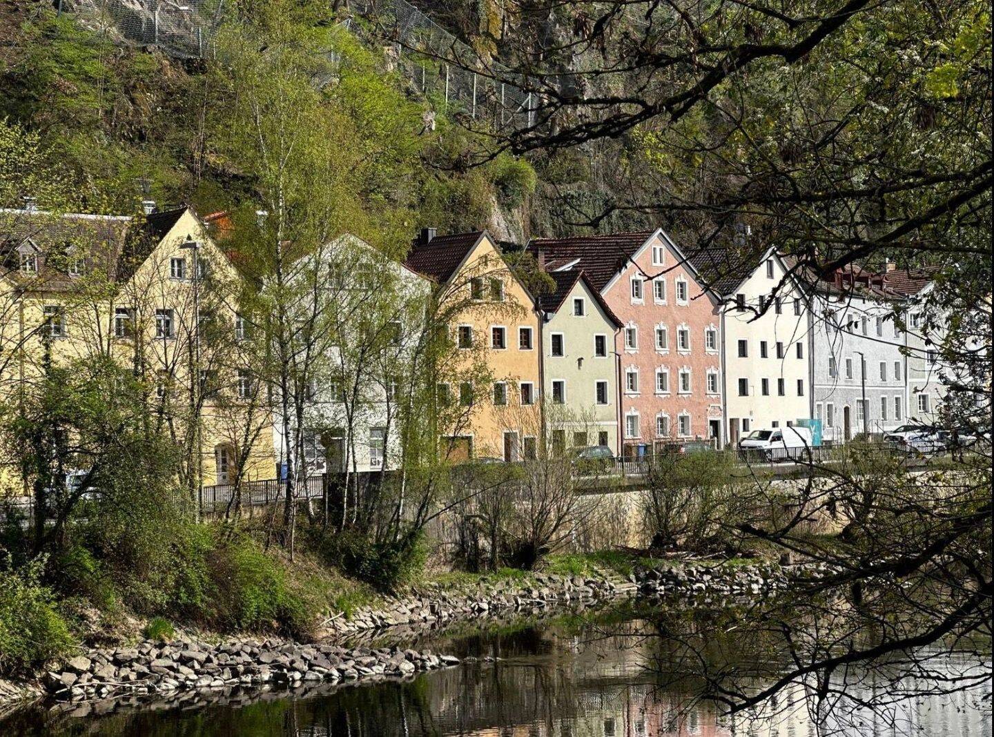 Großes Stadthaus am Fuße der Altstadt im Denkmalensemble direkt am Bschüttpark, 94034 Passau (Altstadt Grubweg Hacklberg Hals)