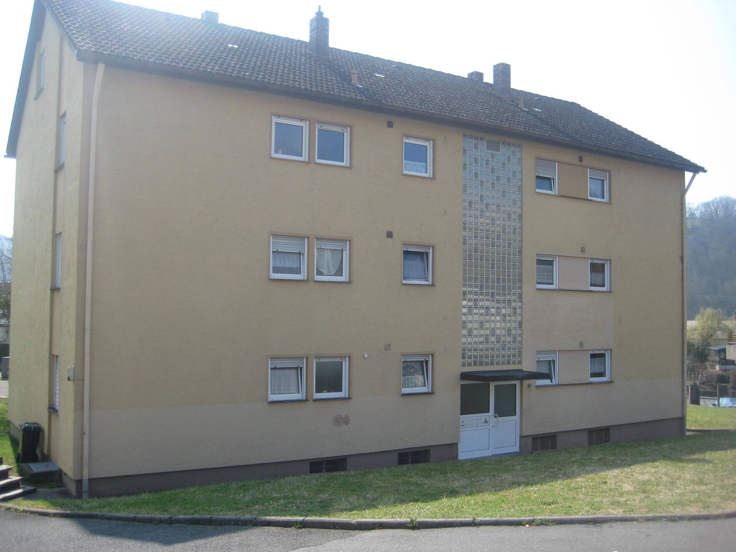 Drei Zimmer im 3. Stock mit Balkon und 62,52 m² Wohnfläche in Niederstetten, 97996 Niederstetten