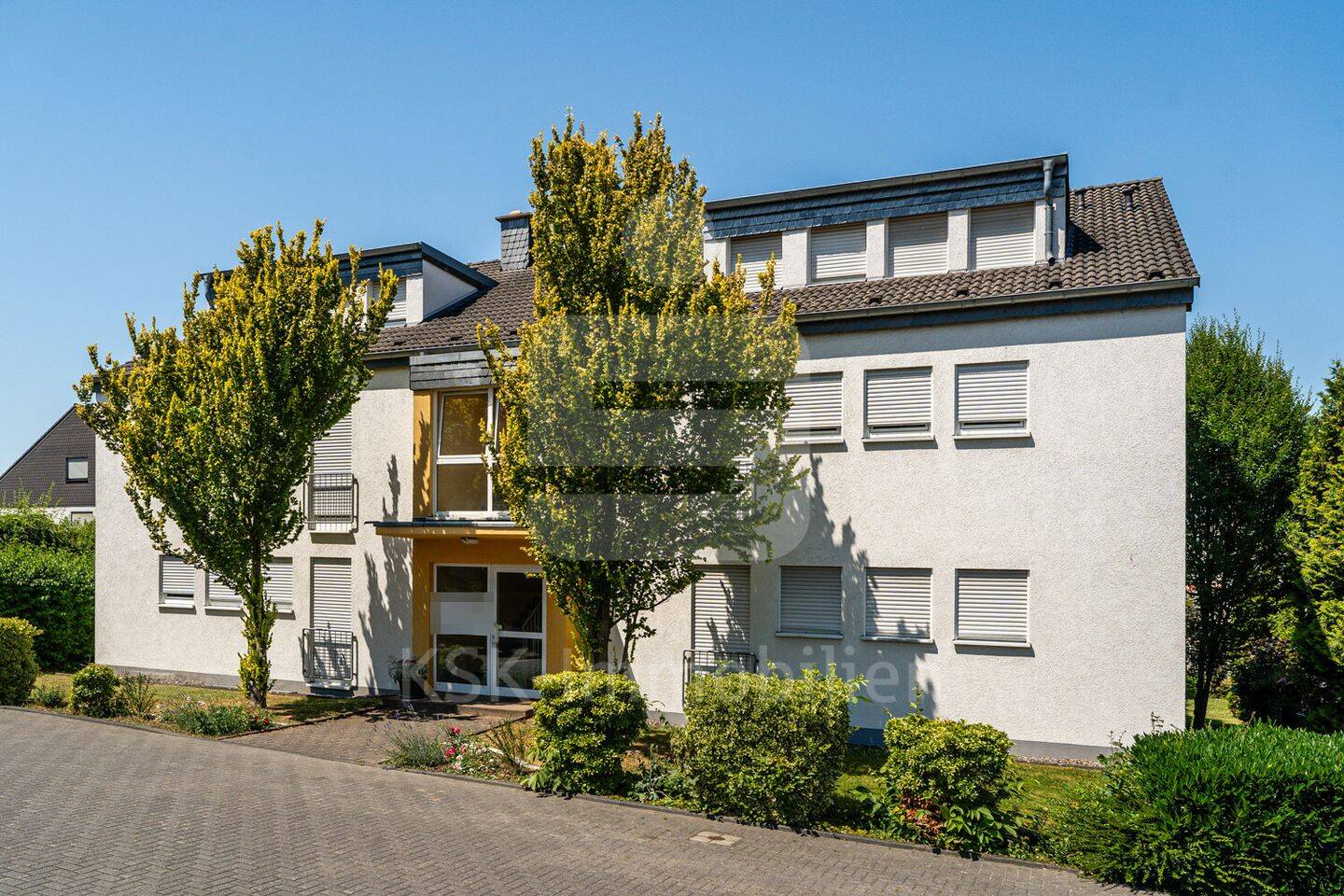 Modernes Wohnen auf ca. 56 m² – offene Küche, neues Bad und Balkon., 53229 Bonn