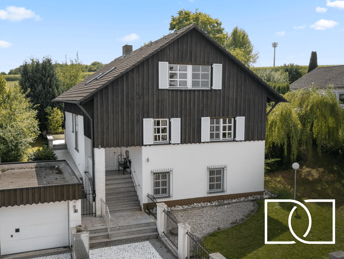 Hochwertig renoviert! Großzügiges Einfamilienhaus in begehrter Lage mit Traumgarten, 95445 Bayreuth