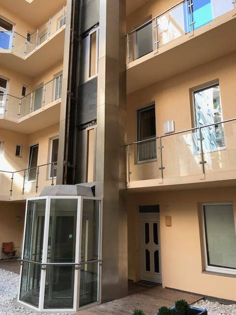 Stilvolle 2-R-Wohnung-Maisonette im 1.OG BLK. ca.65m² in MD. Schleinufer zu vermieten.