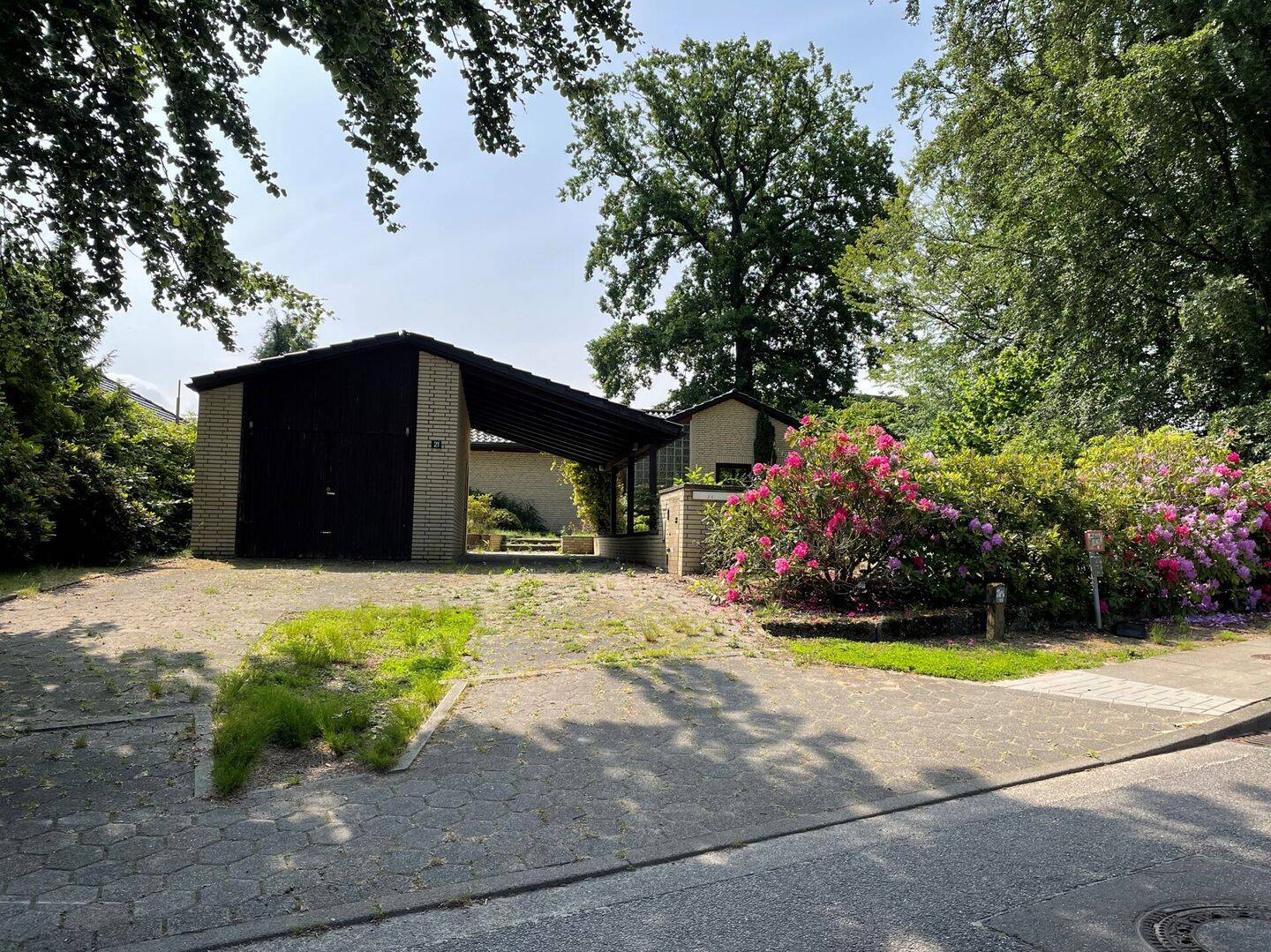 Vorne mitten im Leben und hinten Natur pur…! Einfamilienhaus oder Doppelhaus möglich., 21079 Hamburg (Harburg)