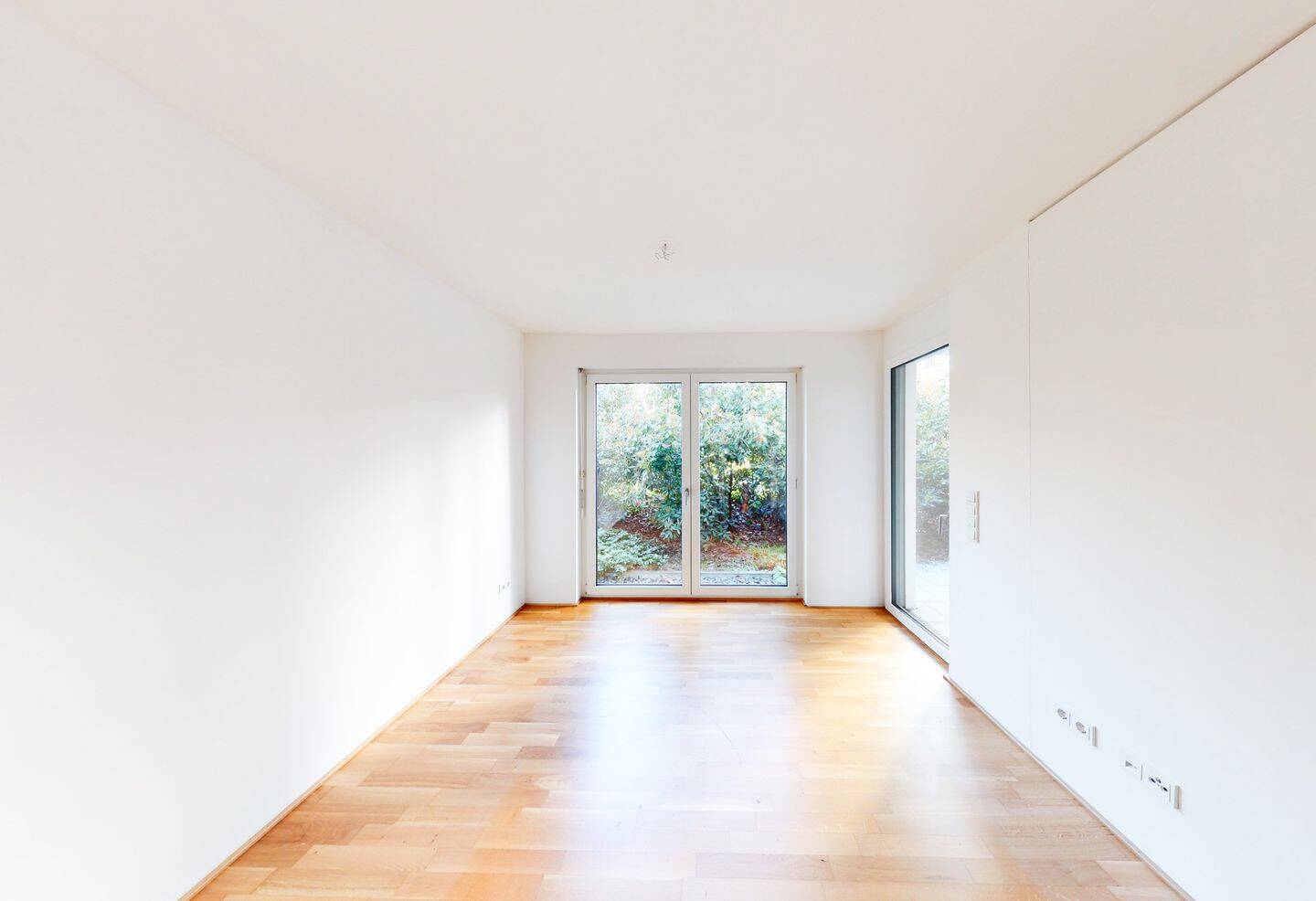 Wohnen mit Stil: 2 Zimmer mit EBK und Terrasse, 55131 Mainz (Altstadt Neustadt Oberstadt Weisenau)