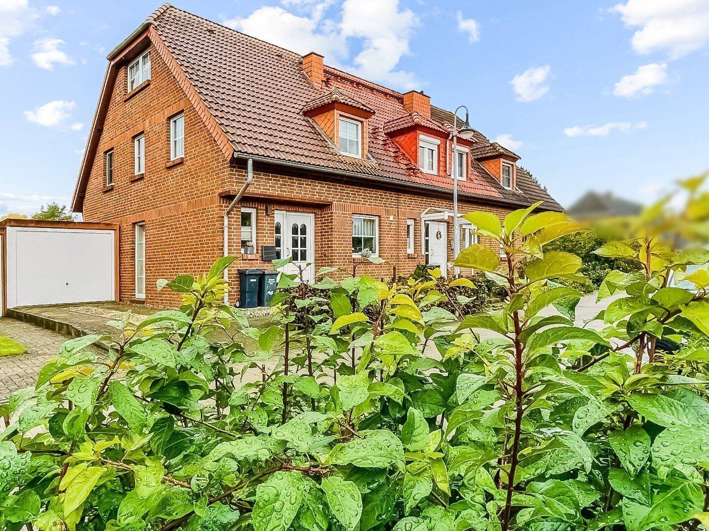 Attraktives Reihenendhaus mit kleinem Garten im Stadtteil Fritscheshof in Neubrandenburg, 17036 Neubrandenburg