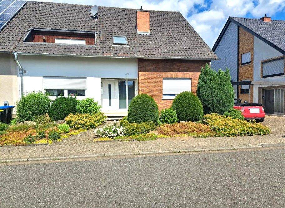 großzügiges einseitig angebautes Einfamilienhaus in ruhiger Lage in Püttlingen, 66346 Püttlingen