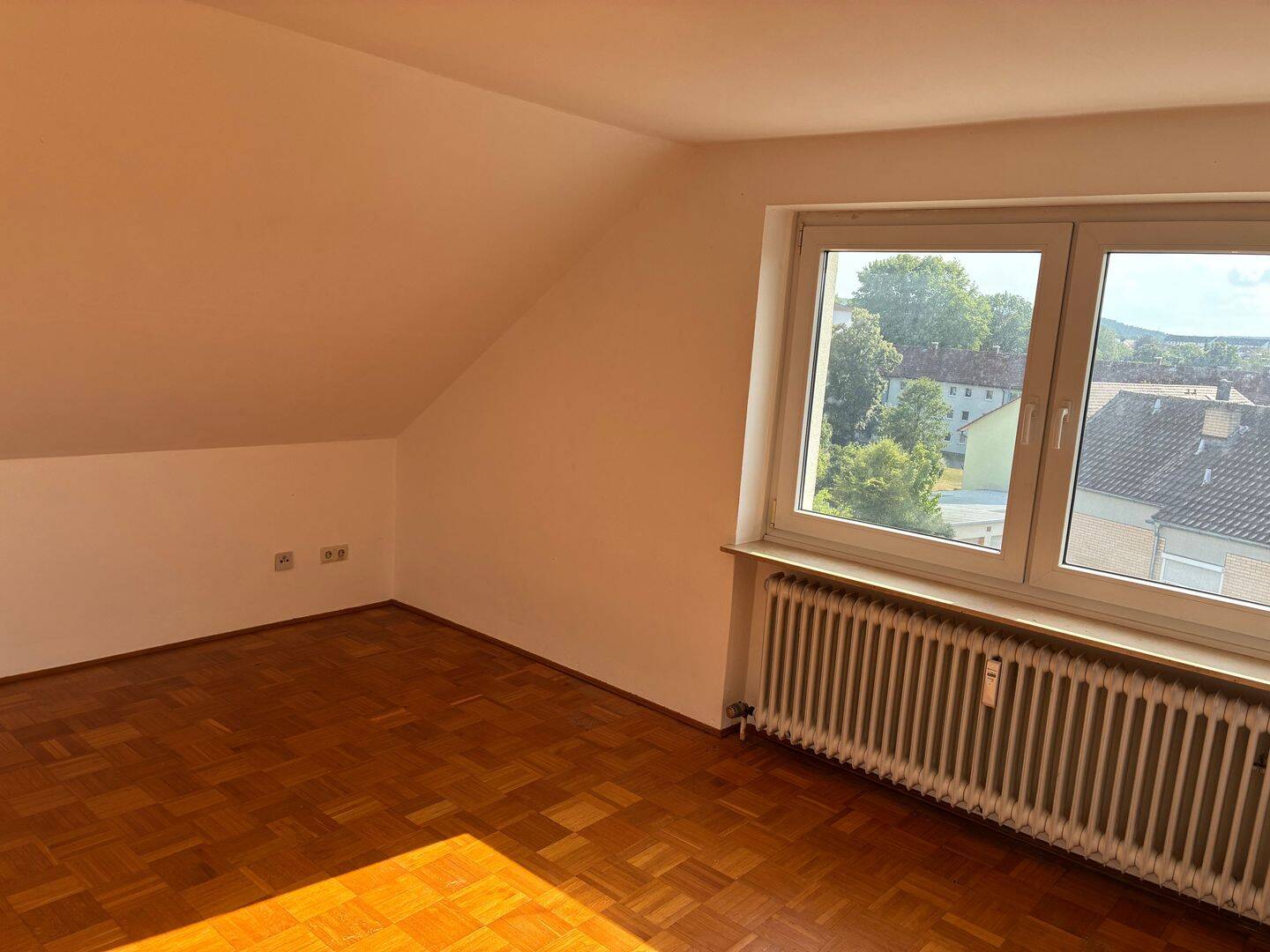 2 Zimmer Dachgeschosswohnung, 95447 Bayreuth (Altstadt Birken Glocke Meyernberg Saas)