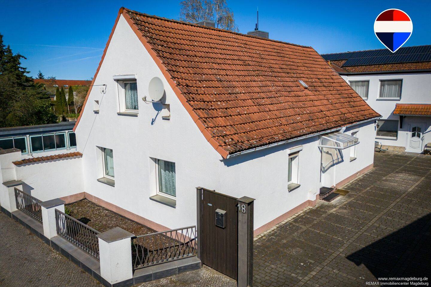 Ihr neues Zuhause zur Miete: Freistehendes Haus mit lichtdurchfluteten Räumen