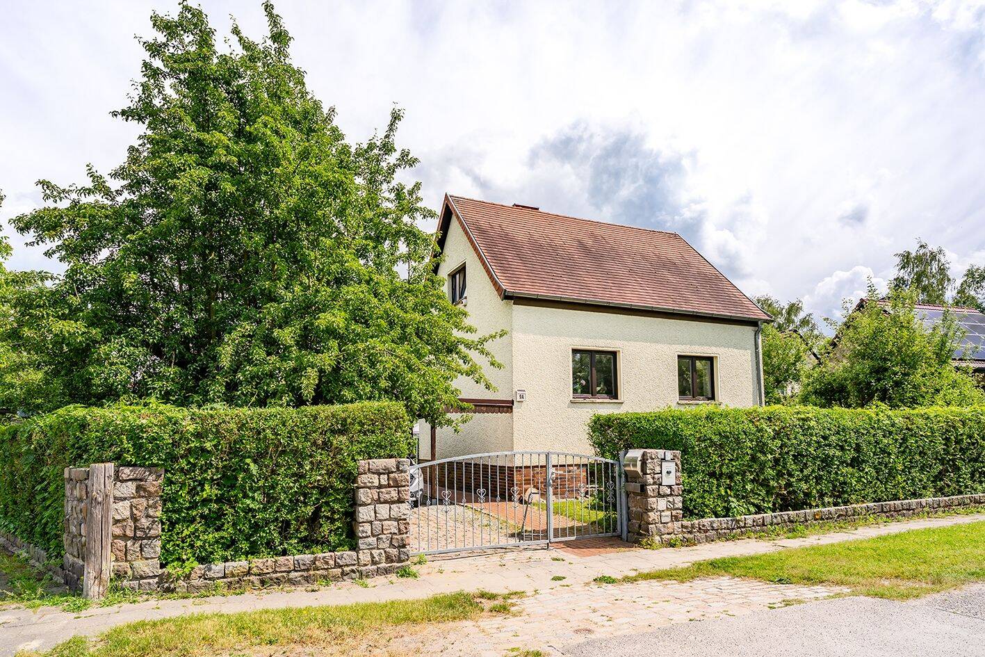 Einfamilienhaus mit großem Grundstück in ruhiger Lage Blankenburg, 13129 Berlin (Pankow)