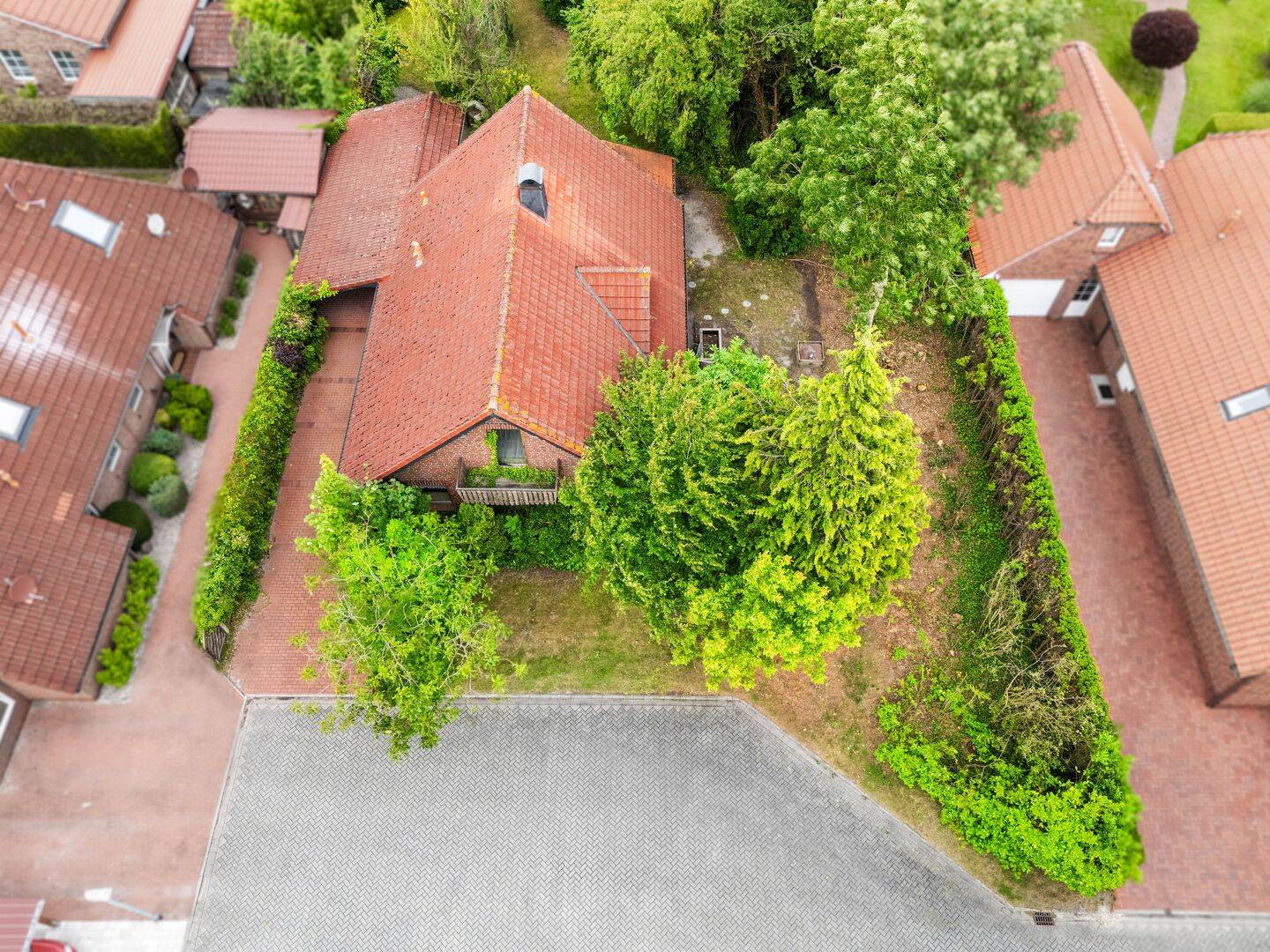 Einfamilienhaus mit Holzcharakter in ruhiger Sackgassenlage nahe Golfplatz, 26524 Lütetsburg