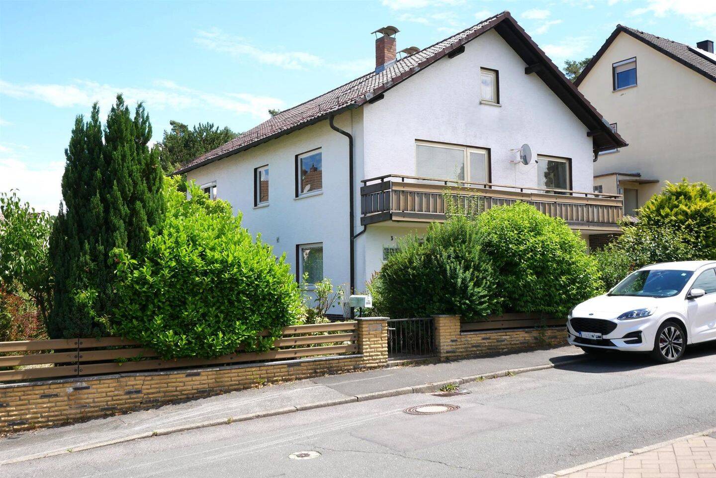 Neuer Preis! Hier lässt es sich gut leben. Geräumiges EFH mit Garten in Rödental – Einberg, 96472 Rödental