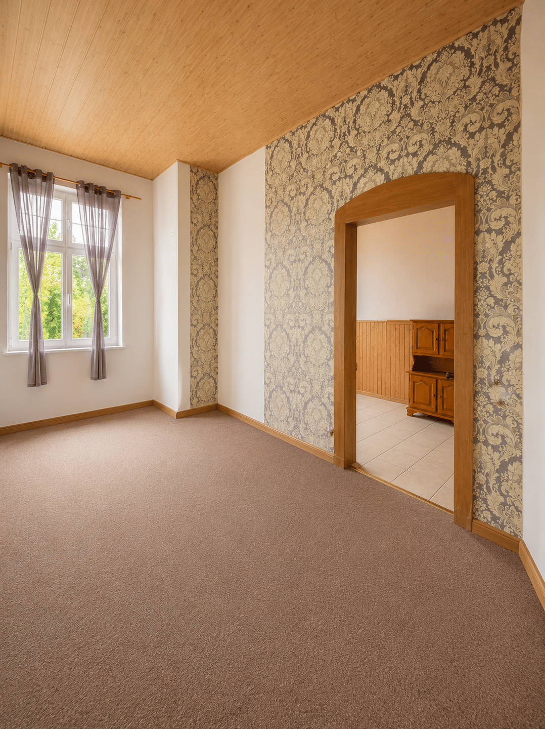 Großzügige 5-Zimmer-Wohnung mit Balkon in Eisenberg, 7607 Eisenberg