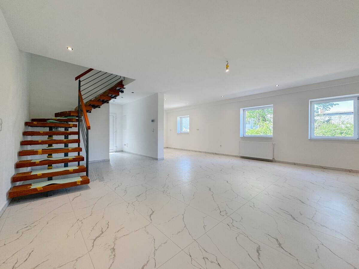 Hochwertig saniertes Einfamilienhaus! Fünf Zimmer für modernes Familienleben, 31157 Sarstedt