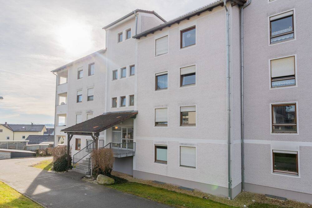 1-Zimmer-Appartement mit Duschbad, separater Küche und Südloggia in Passau-Grubweg, 94034 Passau (Altstadt Grubweg Hacklberg Hals)